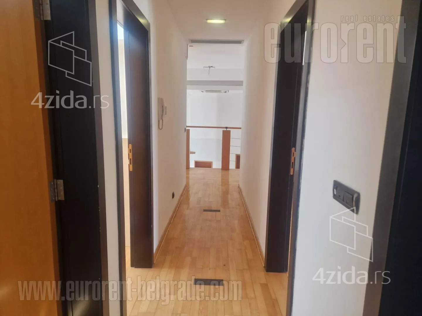 Šestosoban stan | 4zida