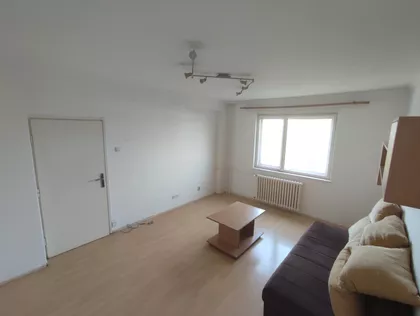 Puškinov trg 4 | 4zida.rs