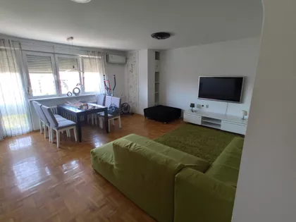 Trg Kralja Aleksandra Ujedinitelja | 4zida.rs