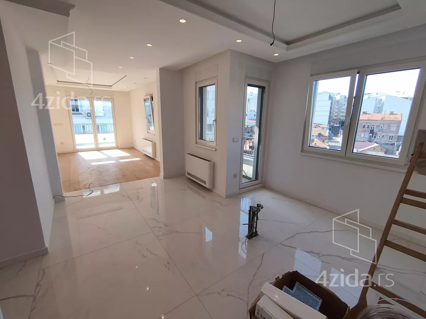 Petosoban stan | 4zida