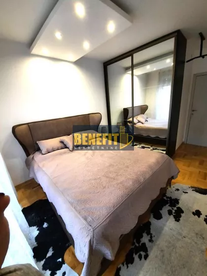 Crveni Krst Vračar | 4zida.rs