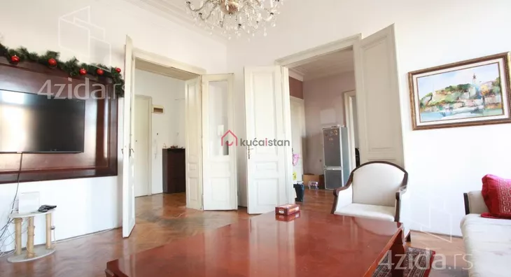 Šestosoban stan | 4zida