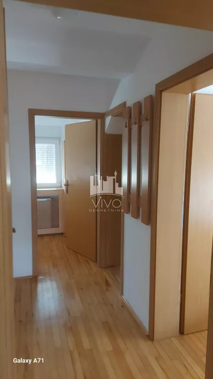 Ivana Mičurina | 4zida.rs