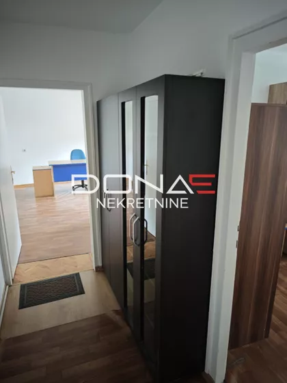 Nade Tomić | 4zida.rs