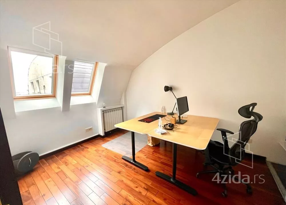 Petosoban stan | 4zida