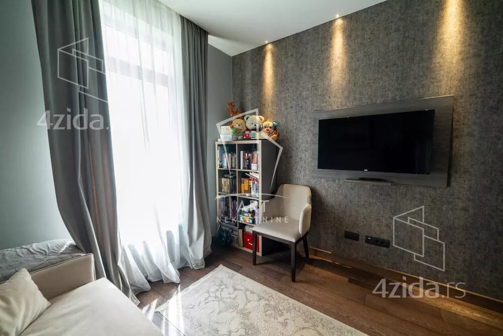 Petosoban stan | 4zida