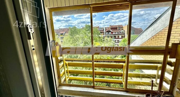 Petosoban stan | 4zida