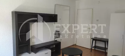 Velikotrnavska | 4zida.rs