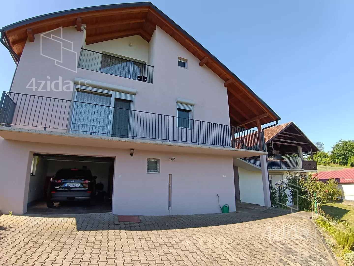3-etažna kuća | 4zida