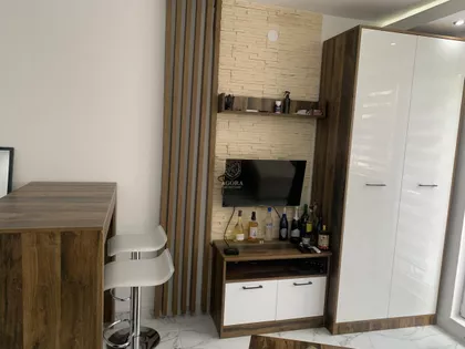 Salvadora Aljendea | 4zida.rs