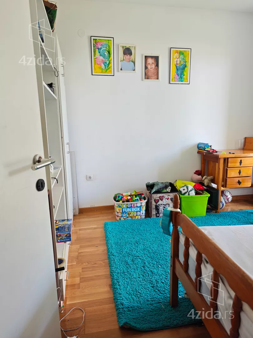 Troiposoban stan | 4zida