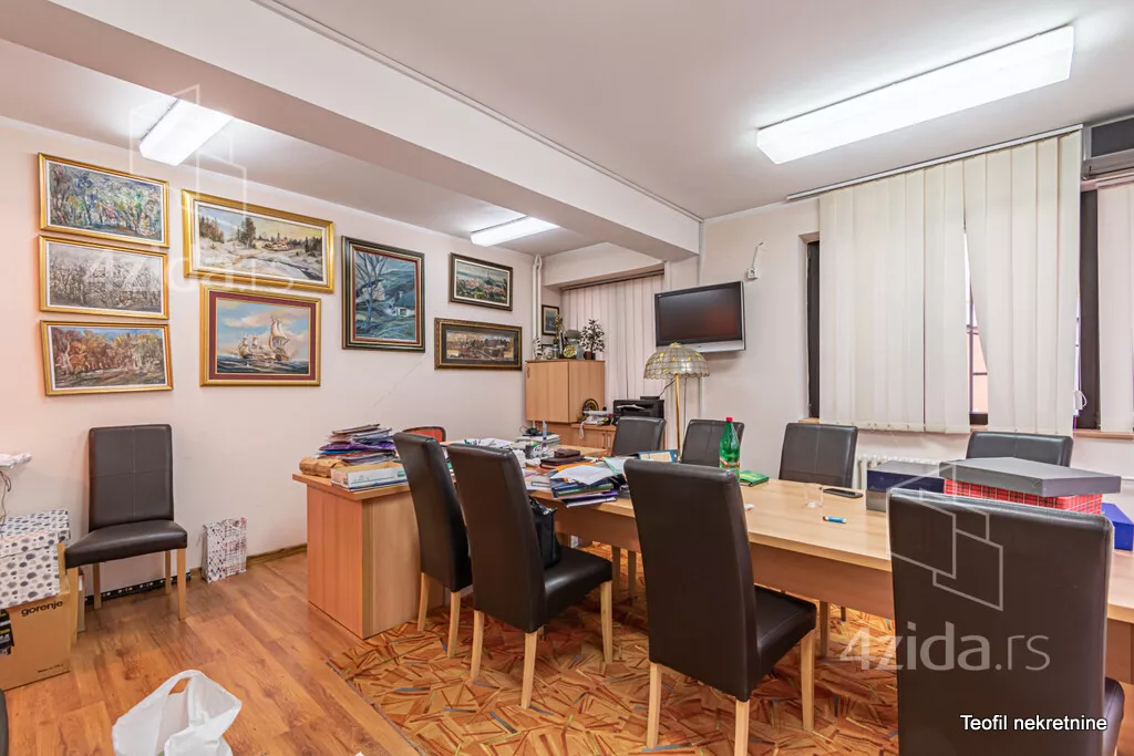 Poslovni prostor | 4zida