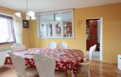 Učiteljsko Naselje | 4zida.rs