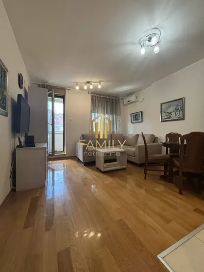 Adamovićevo Naselje | 4zida.rs