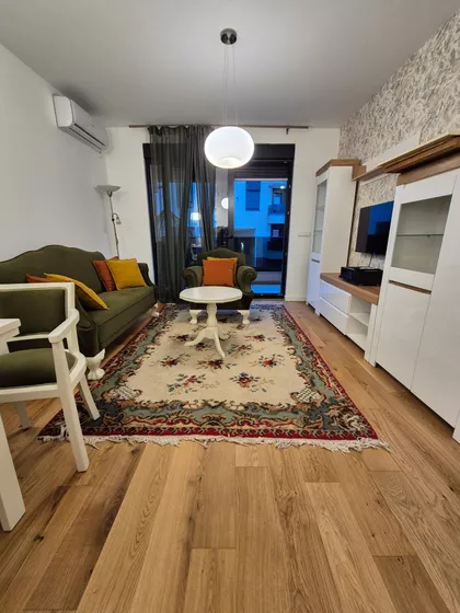 Karađorđeva | 4zida.rs