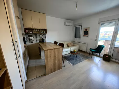 Matice Srpske 85e | 4zida.rs