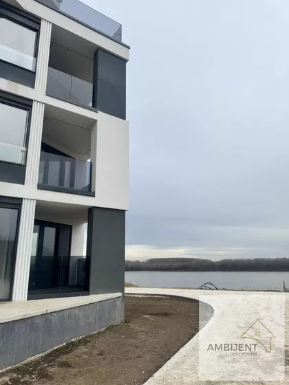 Novi Banovci | 4zida.rs