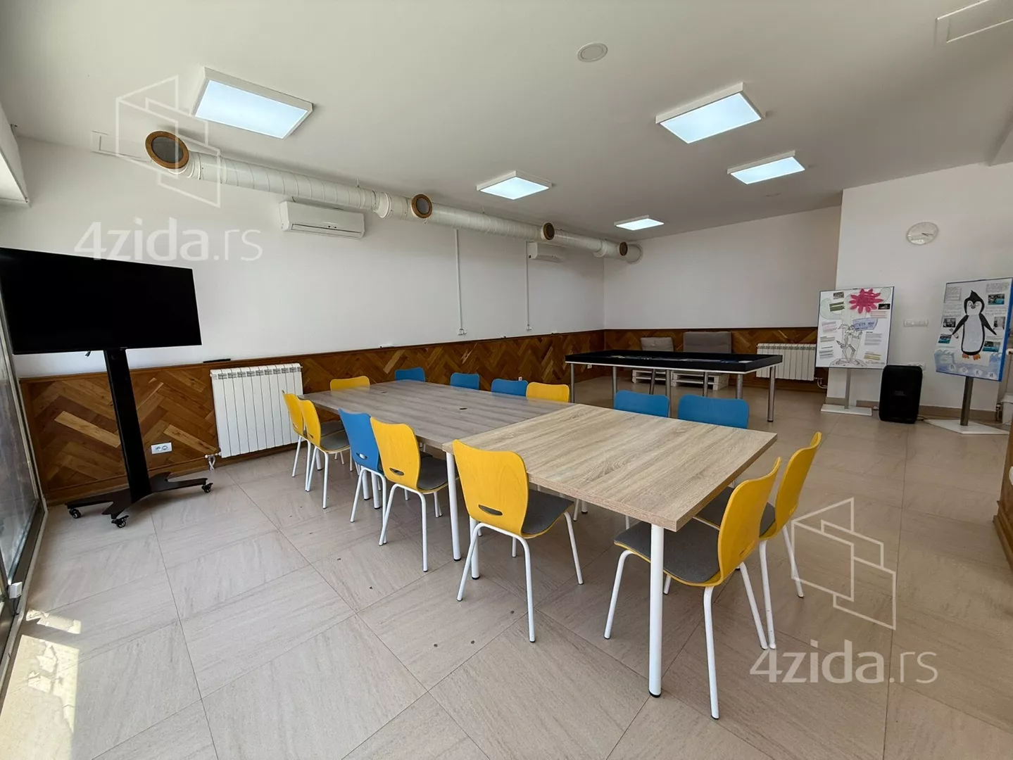 Lokal | 4zida