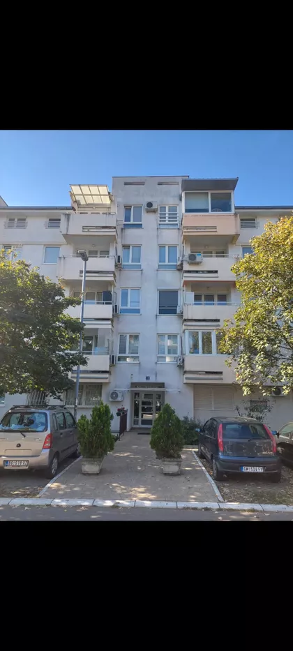 Miloja Zakića 18 | 4zida.rs