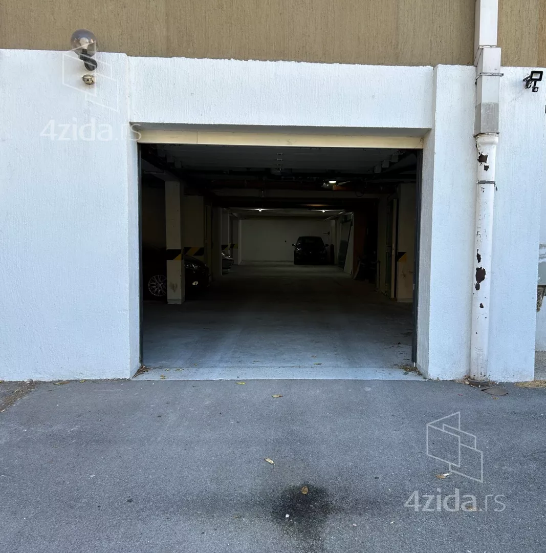 Garaža | 4zida