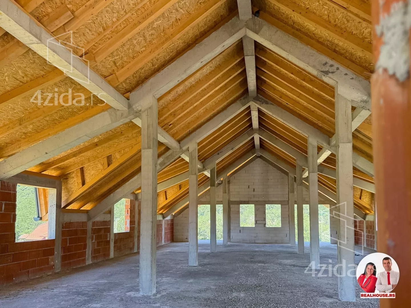 Turistički objekat | 4zida