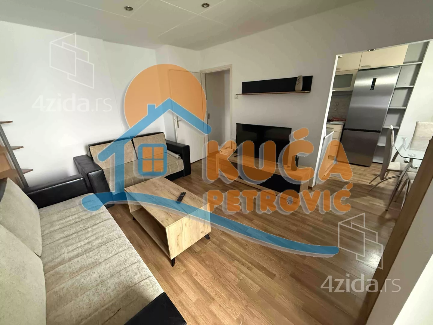 Jednoiposoban stan | 4zida