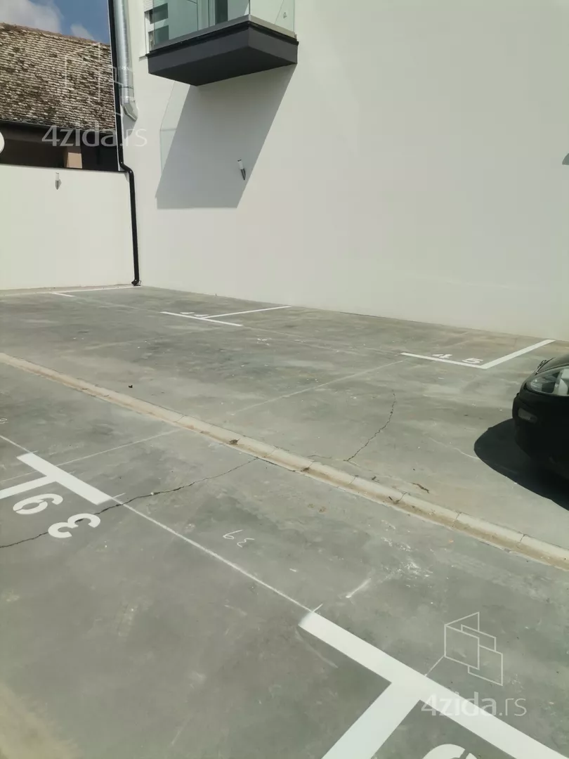 Parking | 4zida