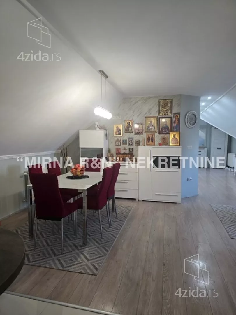 Troiposoban stan | 4zida