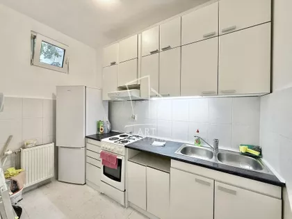 Petra Lubarde | 4zida.rs