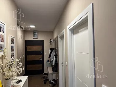 Četvoroiposoban stan | 4zida