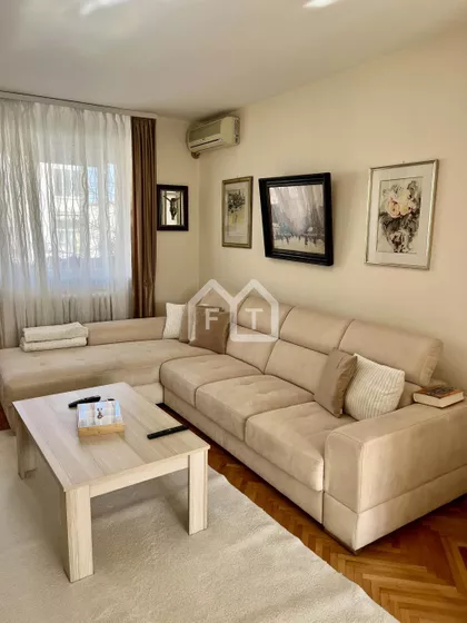 22. oktobra | 4zida.rs