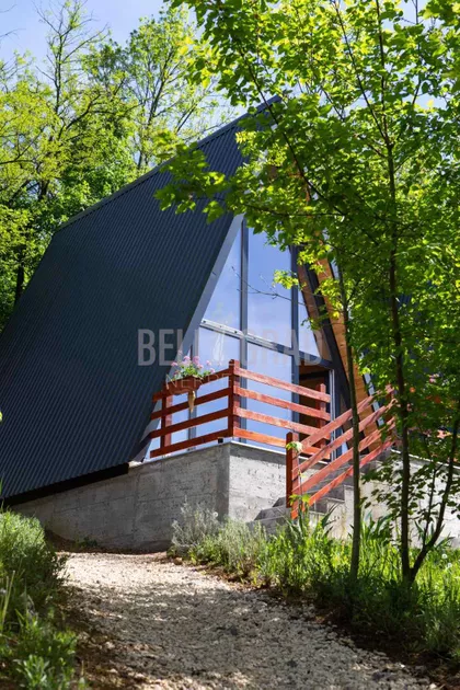 Karađorđeva | 4zida.rs