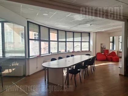 KNEZ MIHAILOVA | 4zida.rs