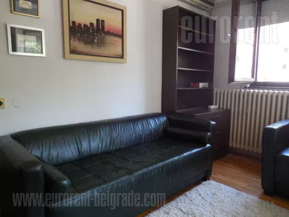 FILMSKI GRAD | 4zida.rs