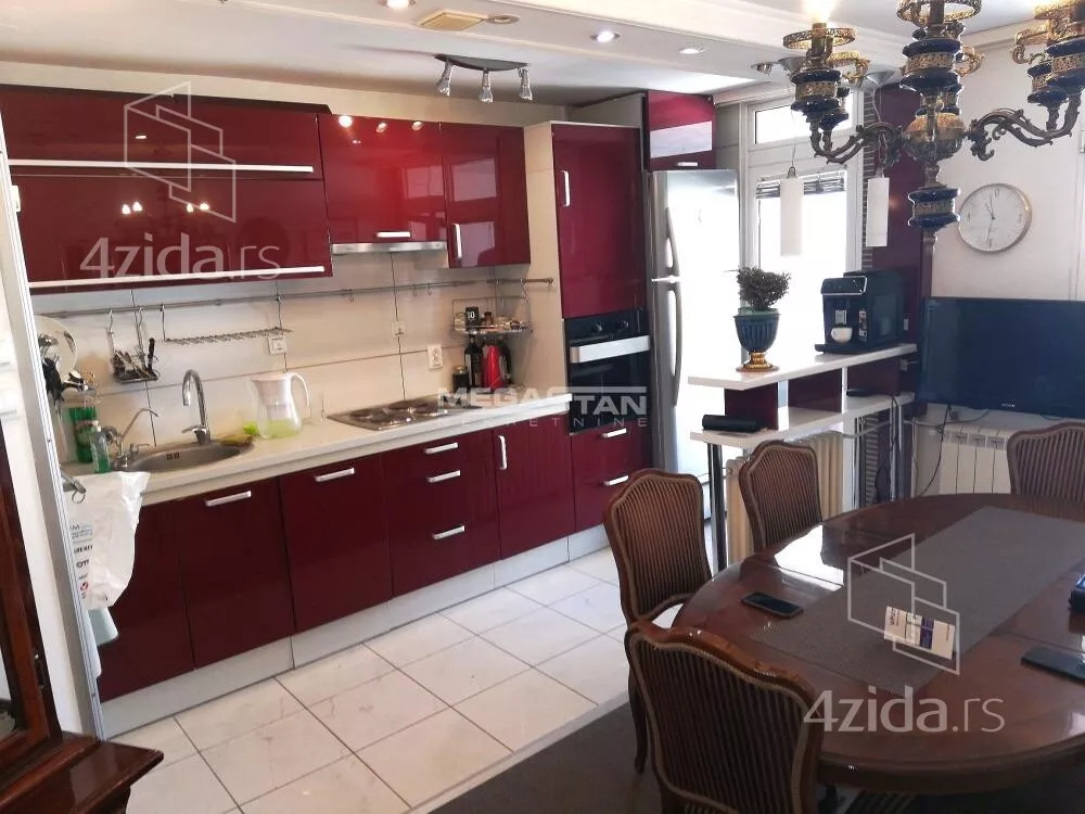 Troiposoban stan | 4zida