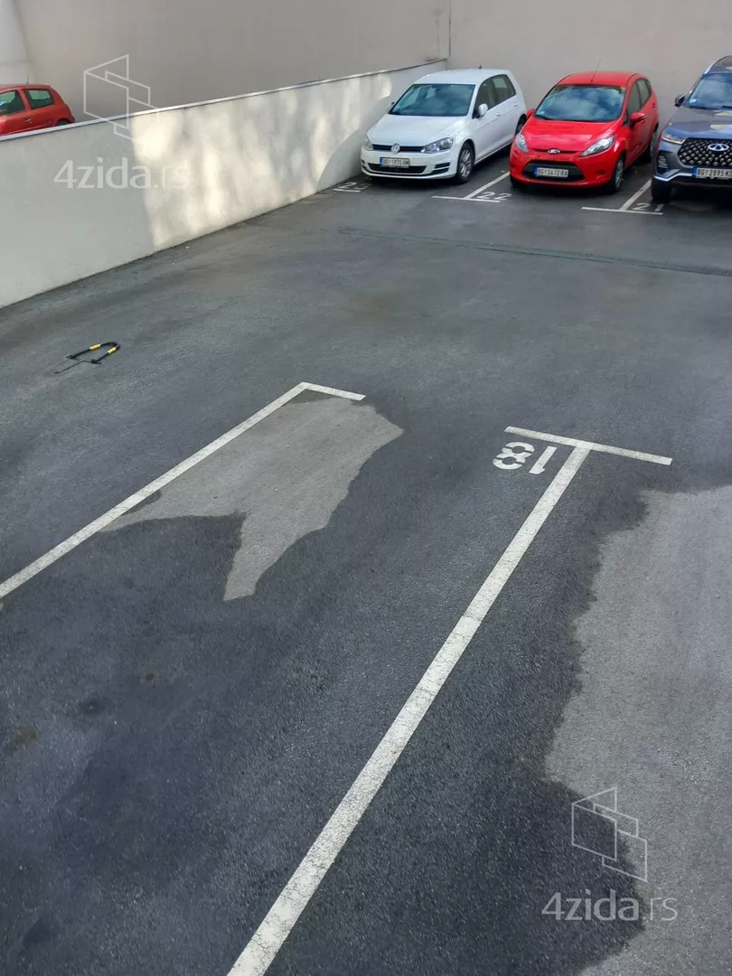 Parking | 4zida