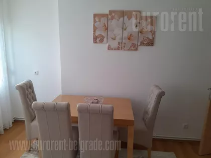 KALENIĆ PIJACA | 4zida.rs