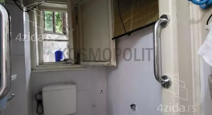 Četvoroiposoban stan | 4zida