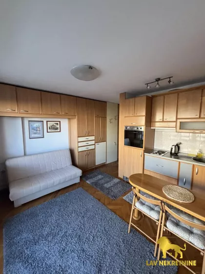 RADNIČKA | 4zida.rs