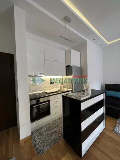 Olge Petrov | 4zida.rs