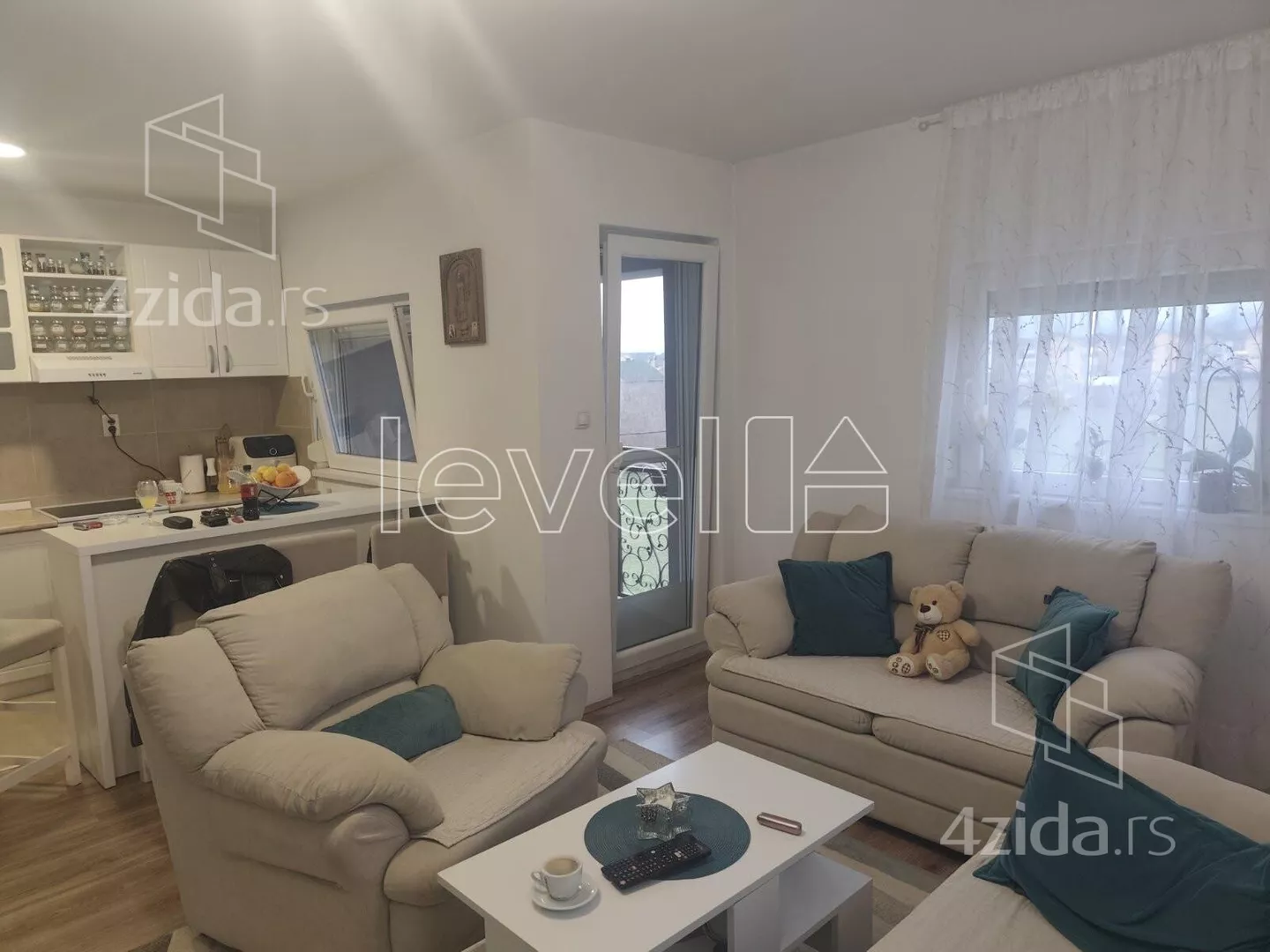 Jednoiposoban stan | 4zida