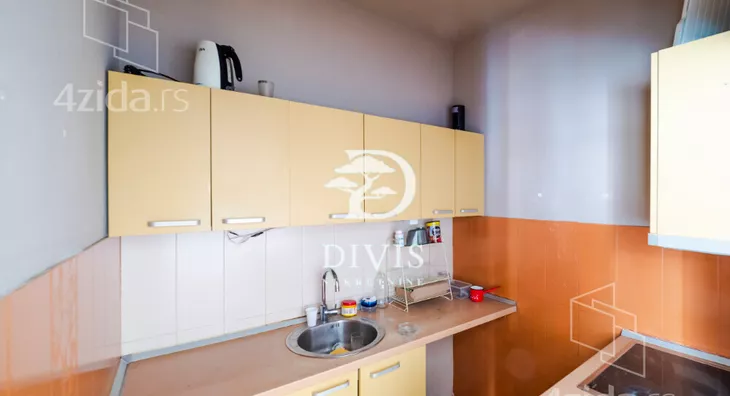 Četvoroiposoban stan | 4zida