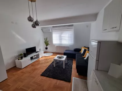 Nikole Tesle | 4zida.rs