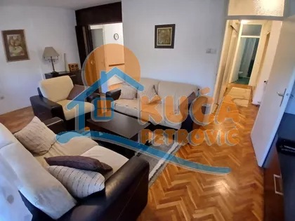 Trg 14. oktobra | 4zida.rs