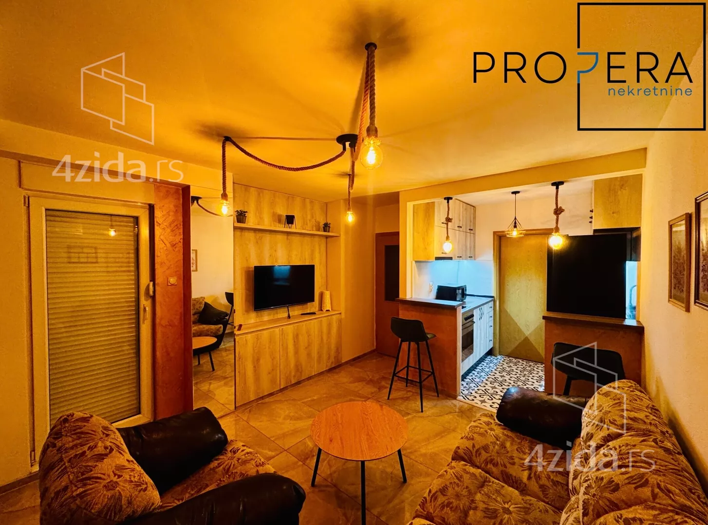 Jednoiposoban stan | 4zida