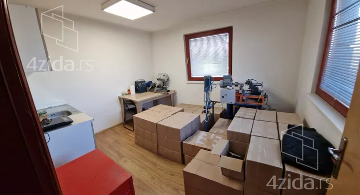 Poslovni prostor | 4zida