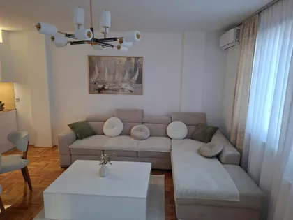 Branka Krsmanovića 12g | 4zida.rs