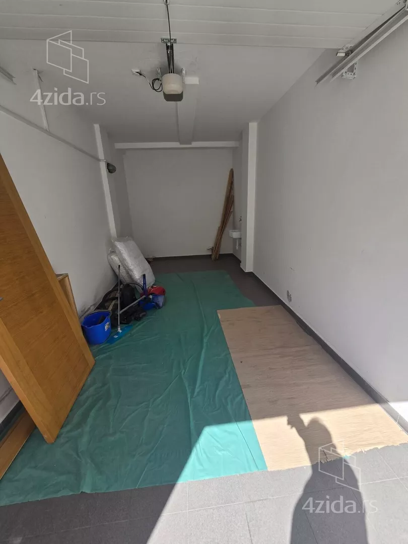 Parking | 4zida