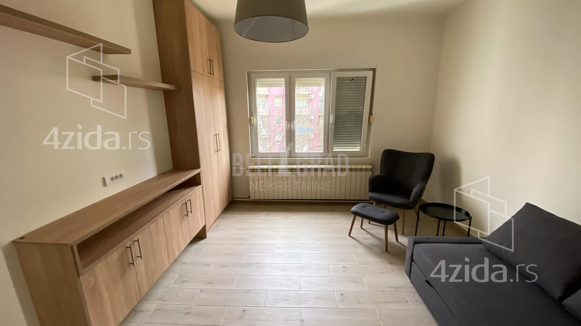 Jednoiposoban stan | 4zida