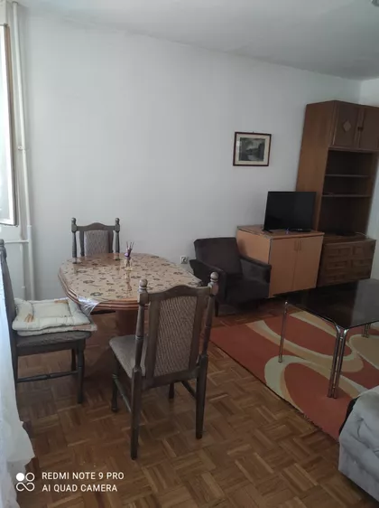 Zmaj Jovina 1 | 4zida.rs